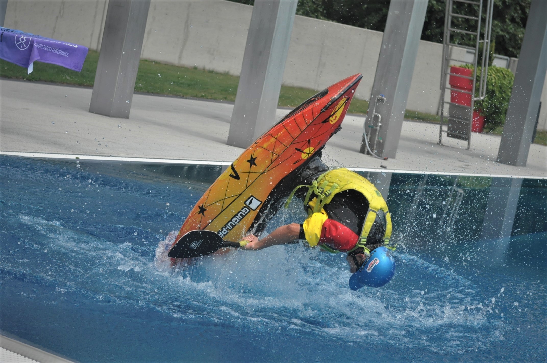 Tim Rees Sport Ulmer Junioren-Weltmeister im Freestyle-Kajak - Tim Rees - hat große ...